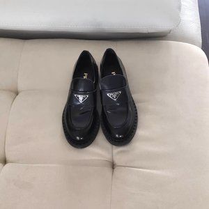 (sold)Prada Loafer